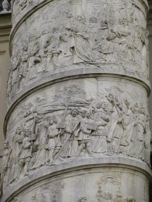 Колонны Карлскирхе похожи на те, которые возводили в древнем Риме для императоров (Вена)