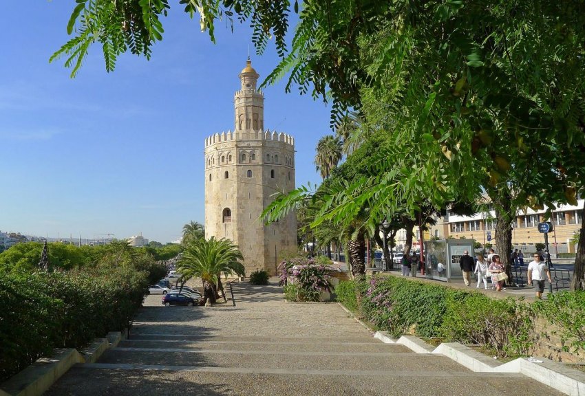 Фото достопримечательностей Испании: Золотая башня (Torre del Oro)