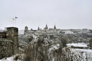 Яркая история и события скрываются в сером камне Каменец-Подольской крепости (Каменец-Подольский)