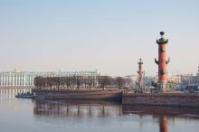 Ростральные колонны на Биржевой площади (Санкт-Петербург и область)