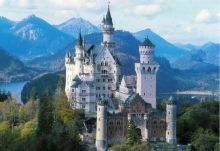 Замок Нойшванштайн в великолепии Альп (Германия)