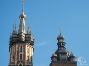 Башни Мариацкого костела в Кракове (Польша)