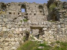 Пещерный город Мангуп. Фасад цитадели (Крым)