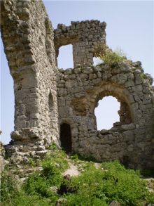 Мангуп. Вид на цитадель сбоку (Крым)
