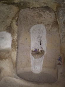 Алтарь храма трёх всадников в Эски-Кермене (Крым)