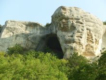 Пещера в Эски-Кермен (Крым)