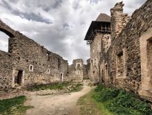 Хотя от Невицкого замка остались почти руины, итальянский стиль прослеживается (Карпаты и Закарпатье)