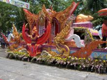 Карнавальное шествие в празднование Нового года Крысы в Паттайе (Тайланд)