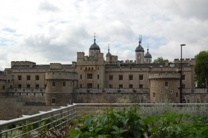 Грозный замок Тауэр (Лондон)