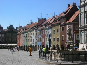 Цветные домики на площади Рынок (Польша)