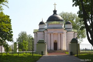 Георгиевская церковь. Вид с фасада (Чернигов и область)