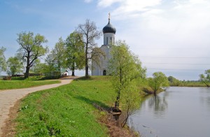 Дорожка к храму (Золотое Кольцо России)
