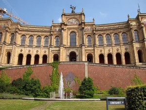 Здание Максимилианеум, построенное по приказу короля Баварии Максимилиана II (Германия)