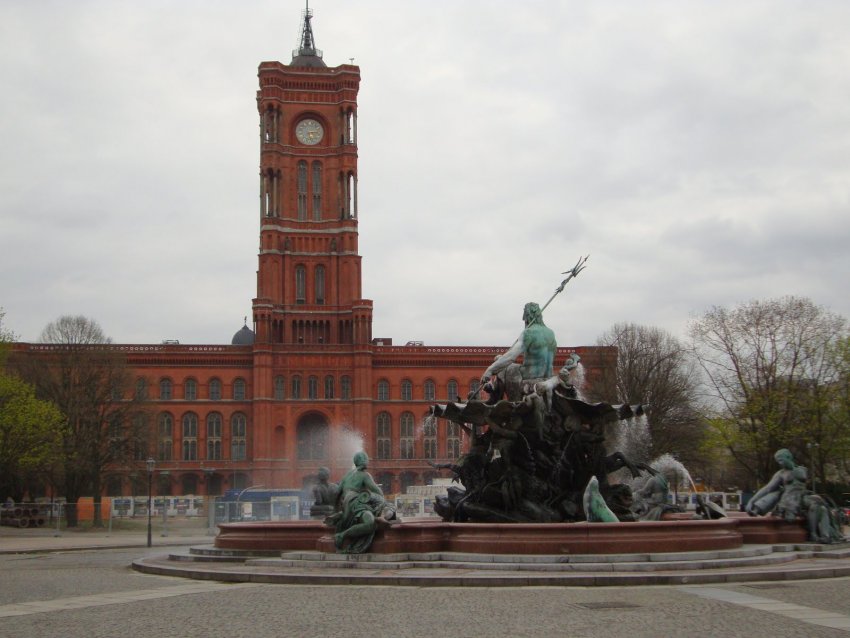 Фото достопримечательностей Германии: Красная Ратуша
