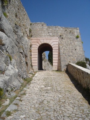 Вход на территорию крепости Клис (Хорватия)