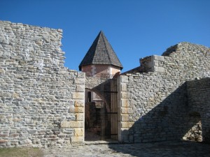 Стена замка Медведград (Хорватия)