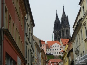 Впереди виднеются башни Майсенского собора (Германия)