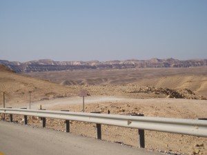 Шоссе в окрестностях Эйлата (Израиль)