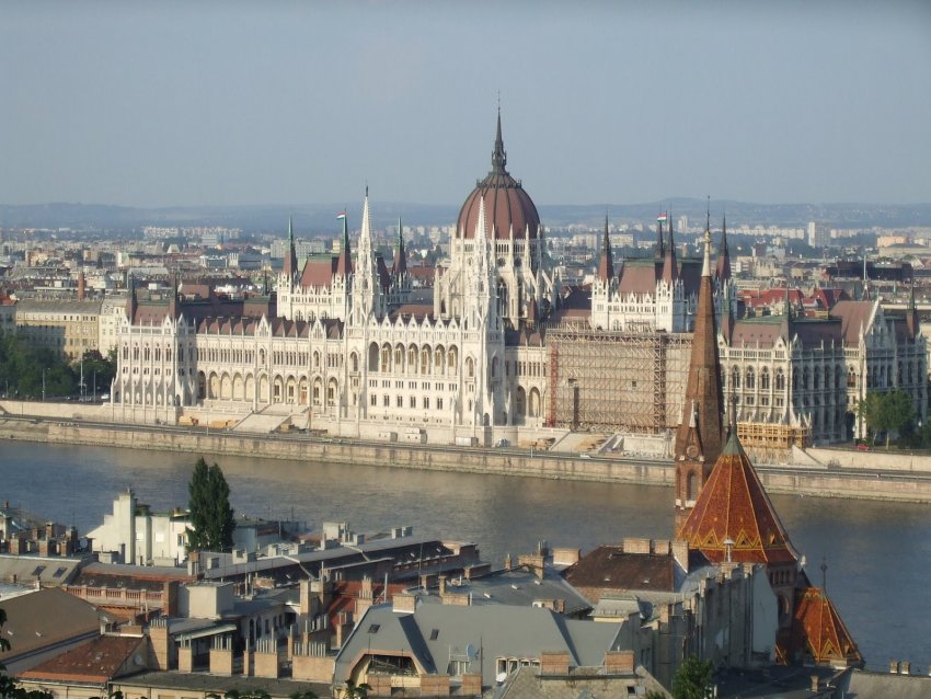 Фото достопримечательностей Будапешта: Панорама здания Парламента