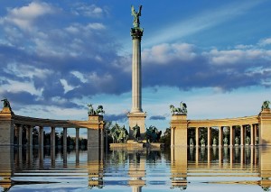 Площадь Героев. Памятник Тысячелетию Венгрии. Фото R&#243;bert Katona (Будапешт)