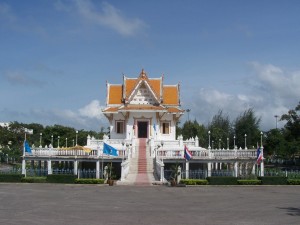 Новый храм в Районге - воплощение традиционного сакрального зодчества (Тайланд)