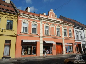 Старинные дома на Главной улице (Словакия)