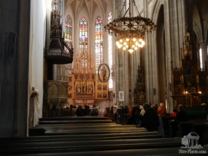 Внутри собора Св. Елизаветы (Словакия)