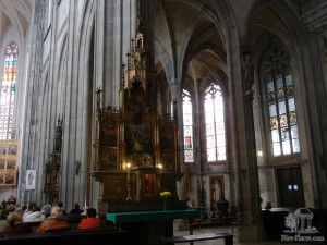 Вид бокового нефа собора св. Елизаветы (Словакия)