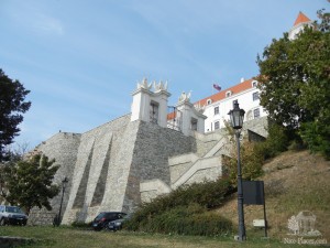 Вид на ворота града и стены (Словакия)