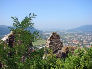 Романтичные руины Хустского замка (Карпаты и Закарпатье)