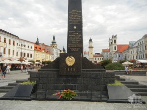 Монумент Советским воинам на главной площади Баньской Быстрицы (Словакия)