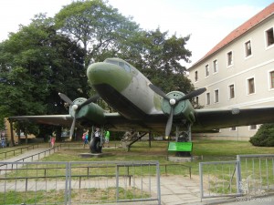 Самолет Li-2 (транспортник и бомбардировщик) в музее военной техники под открытым небом (Словакия)