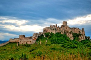 Спишский замок в районе Татранской Ломницы (Словакия)