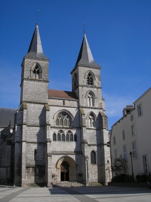 Шомон, базилика Сен-Жан-Батист (Франция)