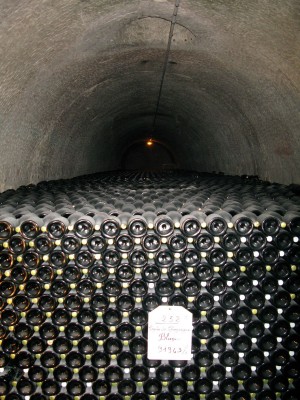 Винные погреба в винных домах Шампани (Франция)