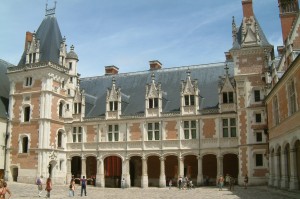 Замок Шато-де-Блуа (ch&#226;teau de Blois) (Франция)