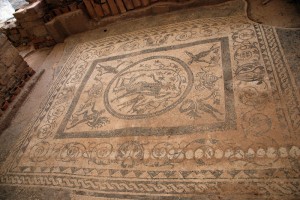 Уцелевшая мозаика античных храмов в Тинадари (Италия)