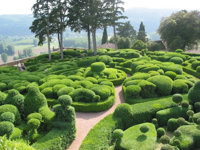 Фото достопримечательностей Франции: Завораживающий вид на сад Маркизъяк во французском местечке Везак
