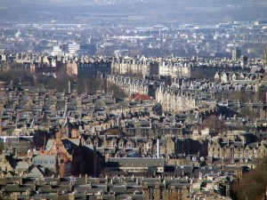 Вид на Эдинбург с холма "Трон Короля Артура" (Великобритания (Англия))