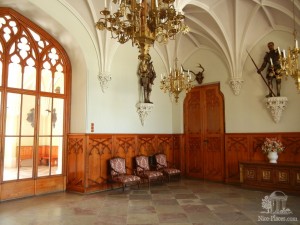 Интерьеры рыцарского зала в Ледницком замке (Чехия)
