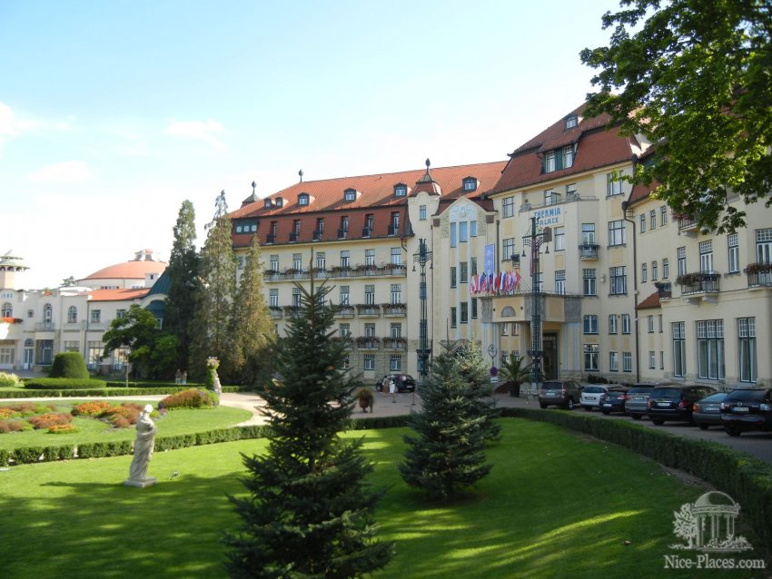 Фото достопримечательностей Словакии: Комплекс зданий "Термальный дворец"