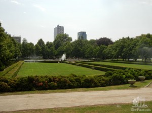 Парк при мед. университете Братиславы - умиротворенное место среди большого города (Словакия)