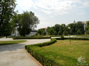 Парк "сад Грассалковича" при президентском дворце Братиславы (Словакия)
