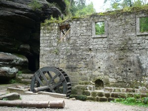 Старинная мельница Дольский млын в Чешской Швейцарии (Чехия)