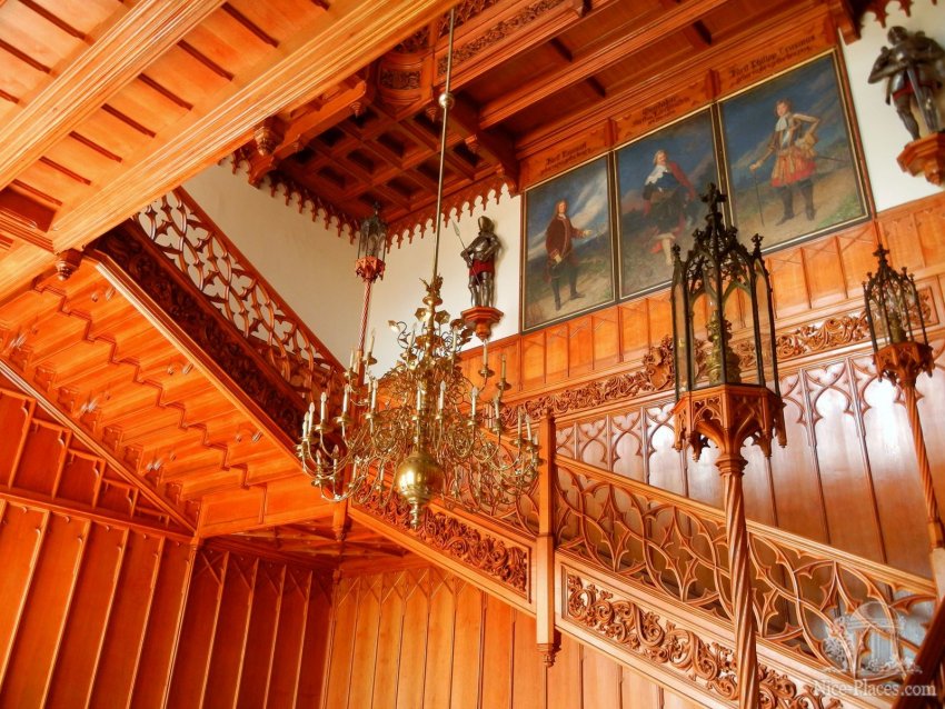 Фото достопримечательностей Чехии: Лестница и фамильная галерея Лихтенштейнов