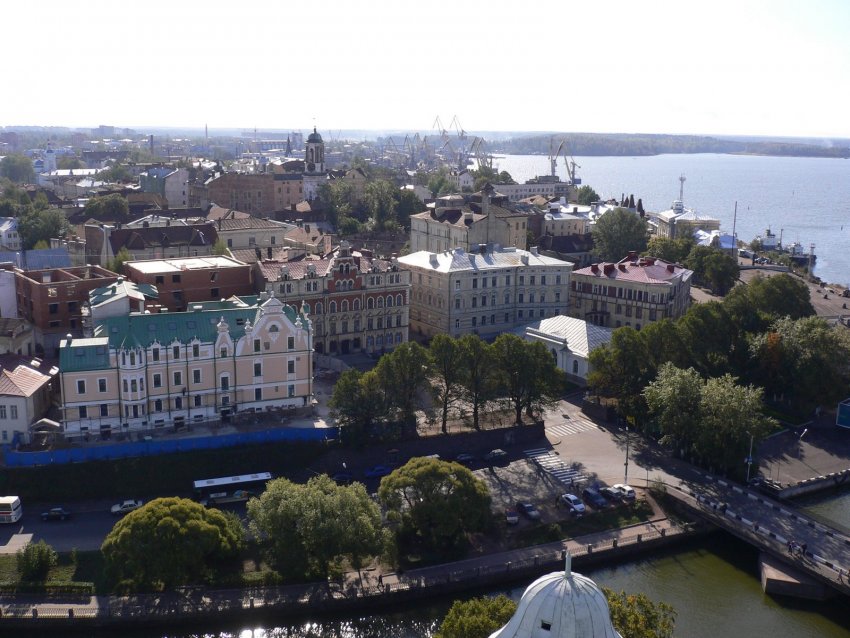 Фото достопримечательностей Европейской части России: Вид на город с башни Олафа