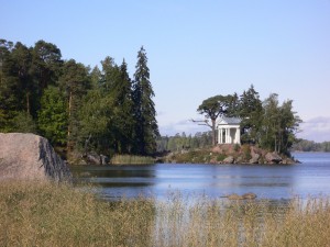 Храм Нептуна в парке Монрепо в Выборге (Европейская часть России)