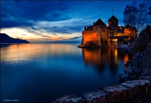 Женевское озеро, Шильонский замок (Ch&#226;teau De Chillon), ночная съемка (Швейцария)