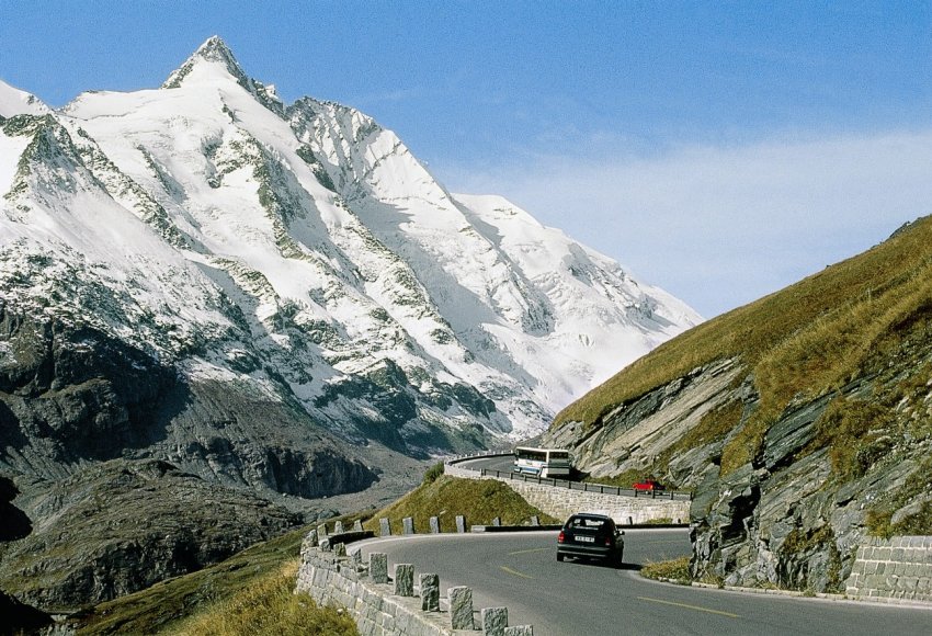 Фото достопримечательностей Австрии: Горная трасса Гросглокнер (Gro&#223;glockner) в парке Высокий Тауэрн