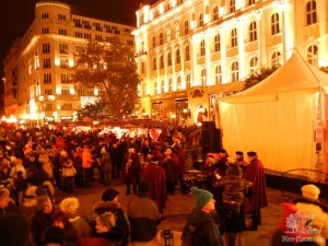 Духовой оркестр на рождественской ярмарке на площади V&#246;r&#246;smarty t&#233;r  (Будапешт)